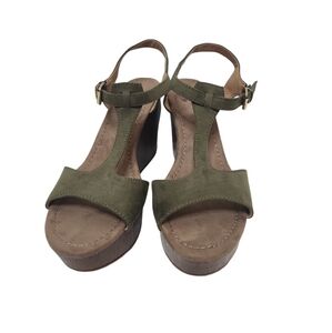 Charming Charlie Women's Green Faux Suede Ankle Wedge Sandal Size 9